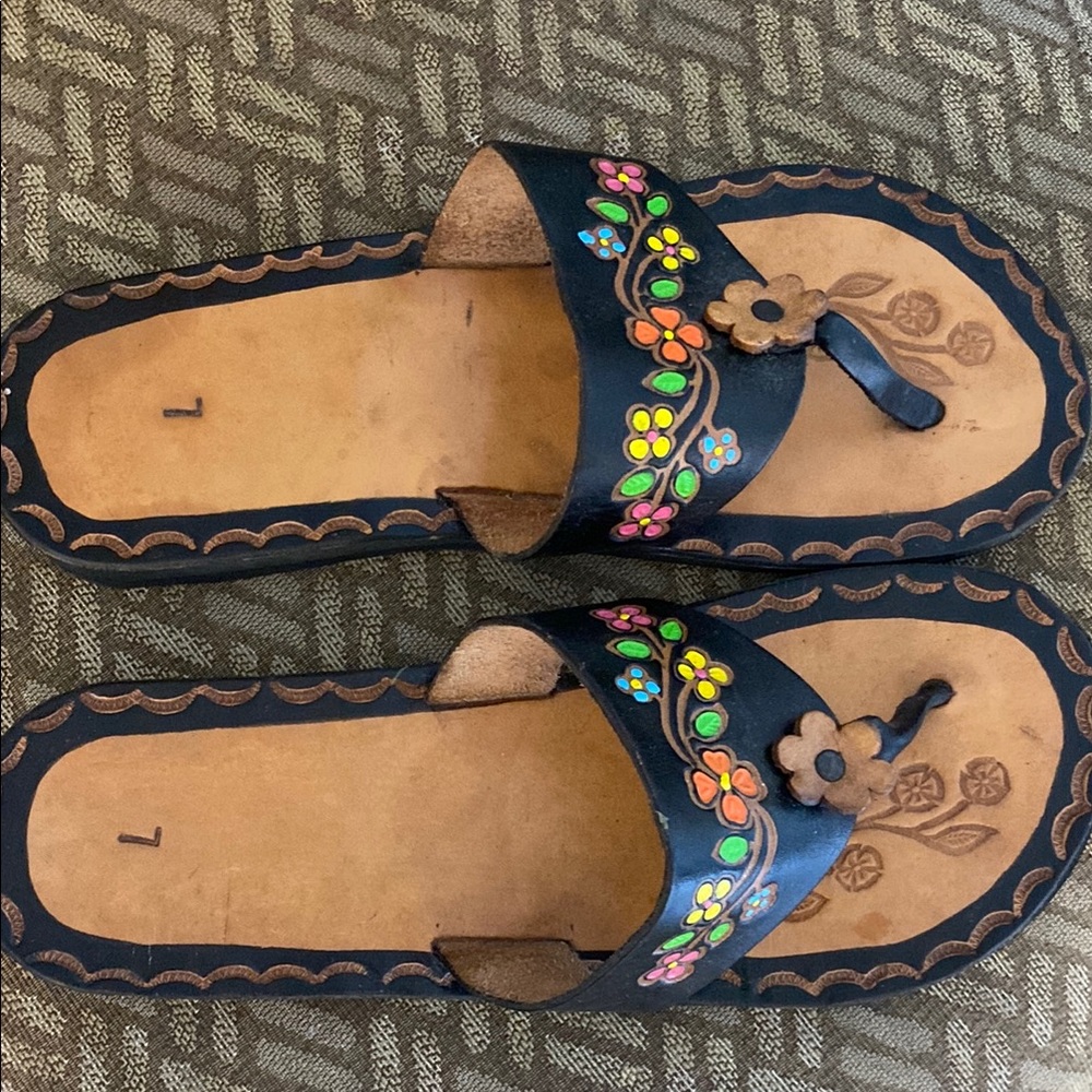 New Floral Embellished handmade leather sandals - Picture 4 of 5